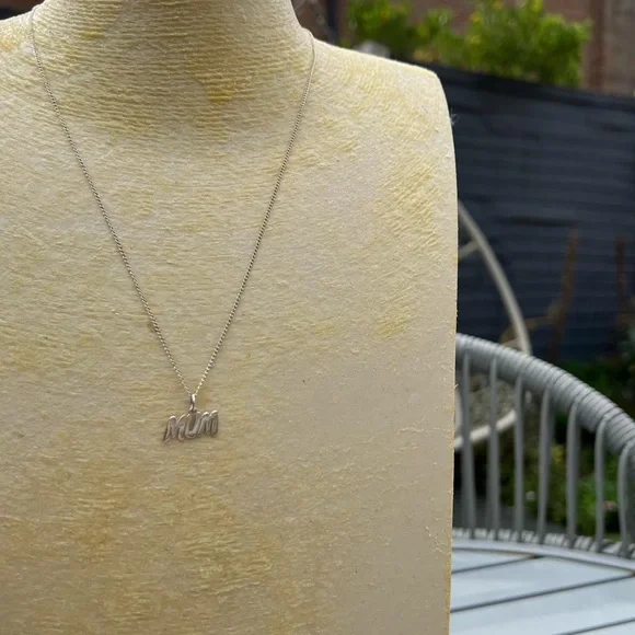Sterling Silver MOM MUM Necklace 925 - Picture 4 of 4